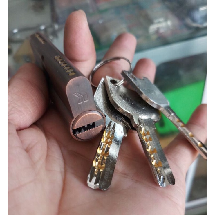 Ruột khoá VICKINI cửa tay gạt sảnh hàng cao cấp 2 đầu chìa ( loại nhỏ 29mm X 70mm )