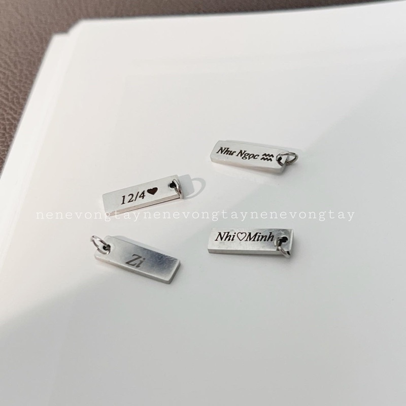 Tag khắc tên gắn