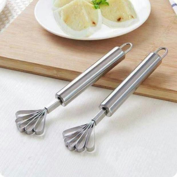 Nạo dừa sợi / đánh vẩy cá inox 304 không gỉ có móc treo tiện dụng - Hàng Loại Dày - atzMarket