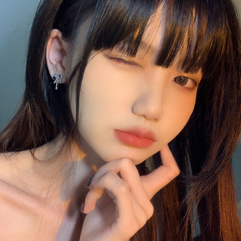 Khuyên Tai Hình Trái Tim Phong Cách Hàn Quốc Thời Trang Cá Tính