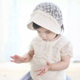 Nón cô gái Hà lan ren cột dây