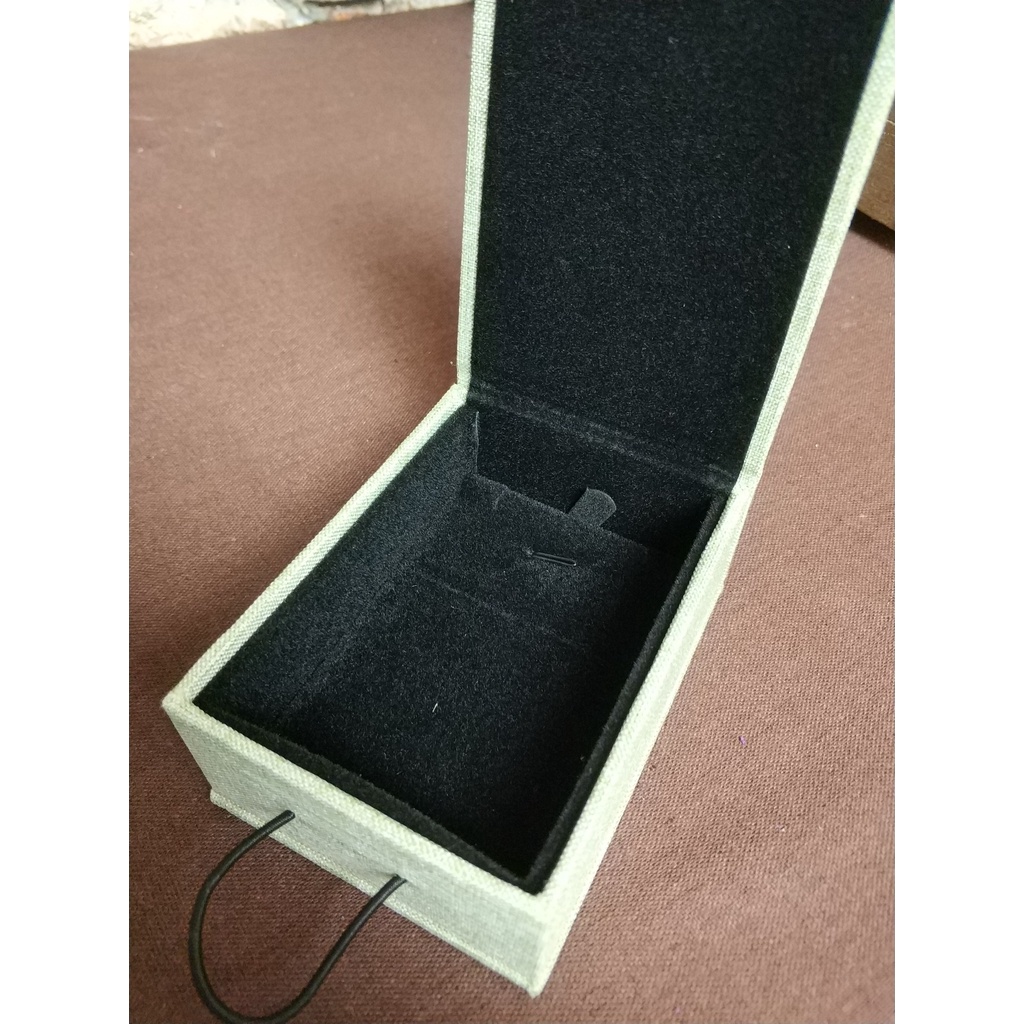 Hộp gấm đựng trang sức kích thước 10.5*7.5*4.5