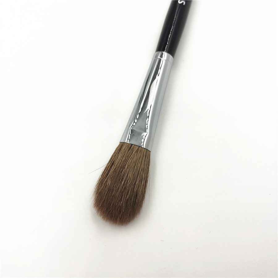 Cọ trang điểm tán phấn bắt sáng chuyên dụng số 98 bằng lông dê tay cầm dài màu đen cao cấp