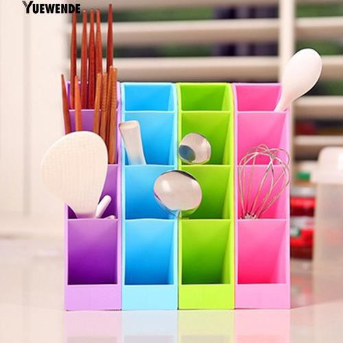 Khay nhựa 4 ngăn để đồ dùng