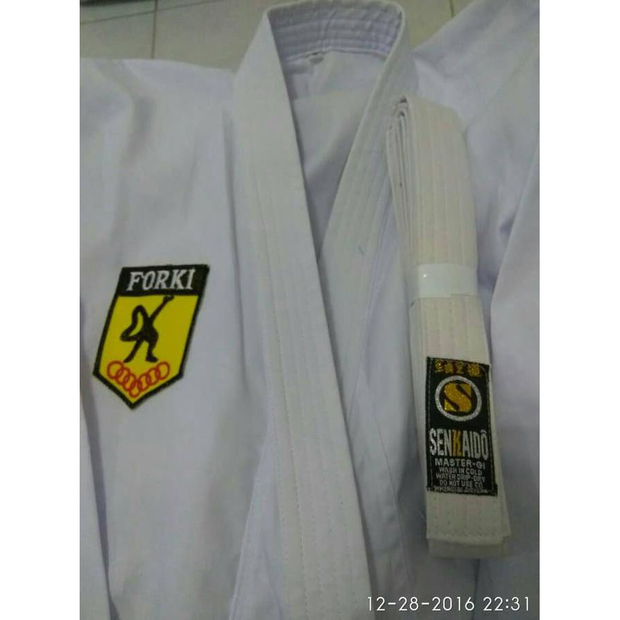 Bộ Đồng Phục Tập Võ Karate Cho Người Mới Bắt Đầu