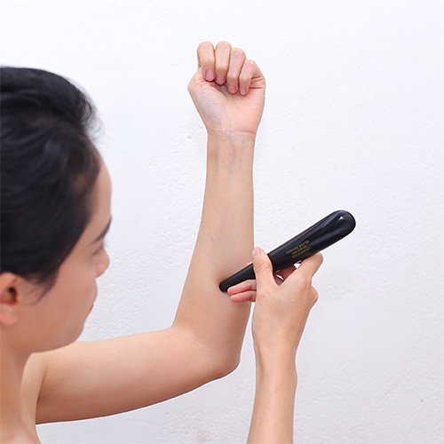 Cây Cạo Gió - Day Ấn Huyệt Bằng Sừng Trâu