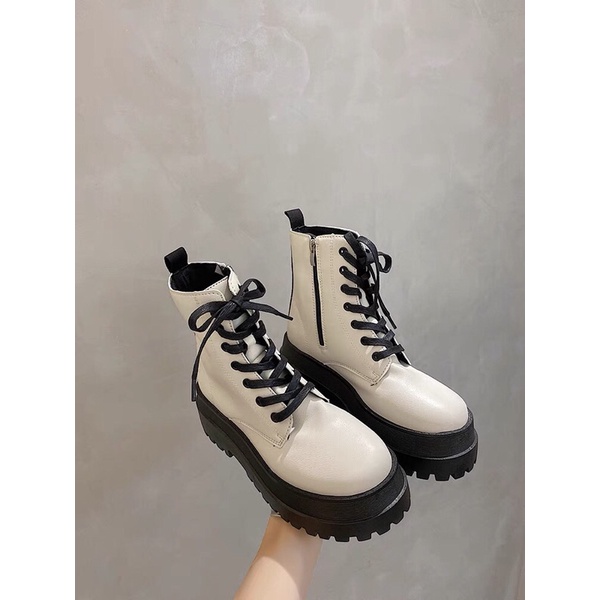 Boot martin màu trắng - đế đen nổi bật cá tính