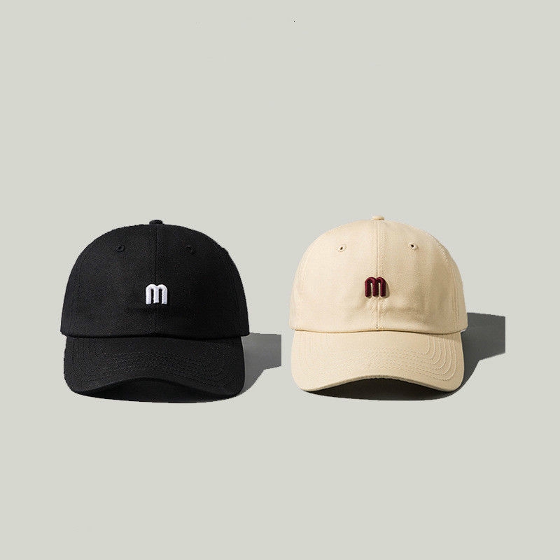 Mũ lưỡi trai vành cong có chóp mềm rửa kỹ in chữ M nhỏ phong cách cổ điển