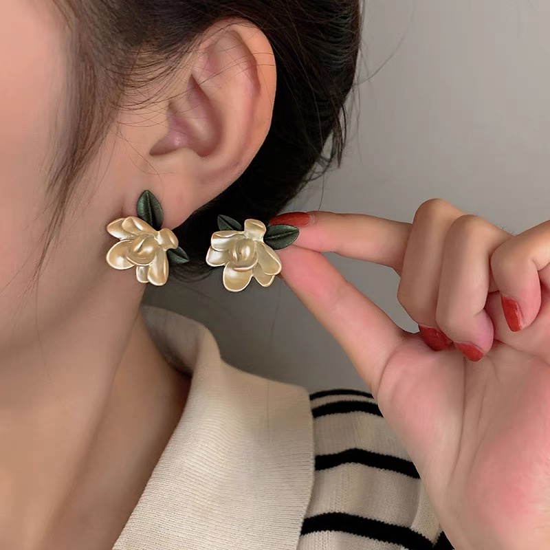 MOCHASHUKhuyên tai MOCHASHU đính hạt ngọc trai giả phong cách Hàn Quốc tùy chọn
