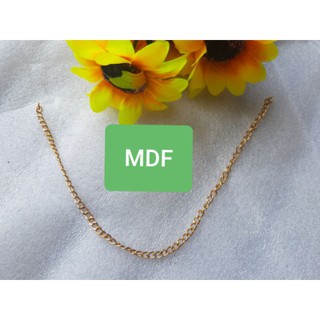 dây xích màu vàng dùng trang trí quần áo