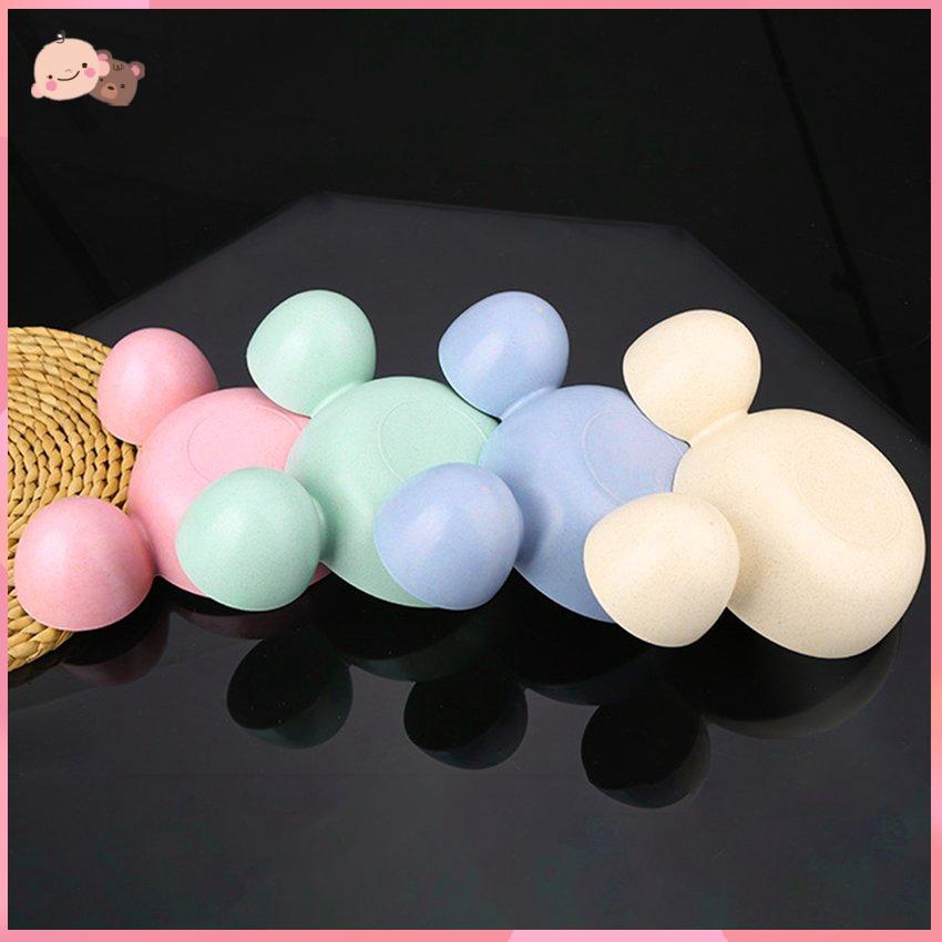 Dĩa ăn làm bằng nhựa dẻothiết kế chia ngăn tiện dụng