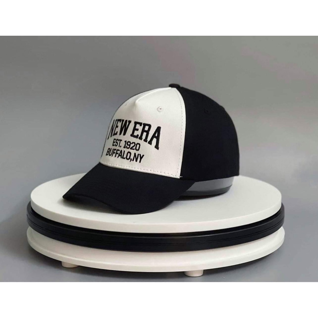 Mũ lưỡi trai New Era mix màu đen trắng cá tính dành cho cả nam và nữ full hộp để làm quà tặng