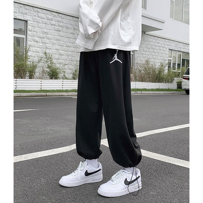Quần jogger nam nữ bóng rổ đen trắng ghi cạp chun bo gấu form rộng freesize cá tính kiểu Hàn Quốc