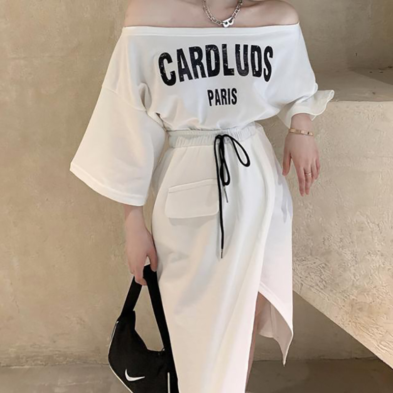 IELGY Bộ áo trễ vai in họa tiết chữ và chân váy cạp cao ôm dáng thắt dây phong cách Hàn Quốc thời trang dành cho nữ