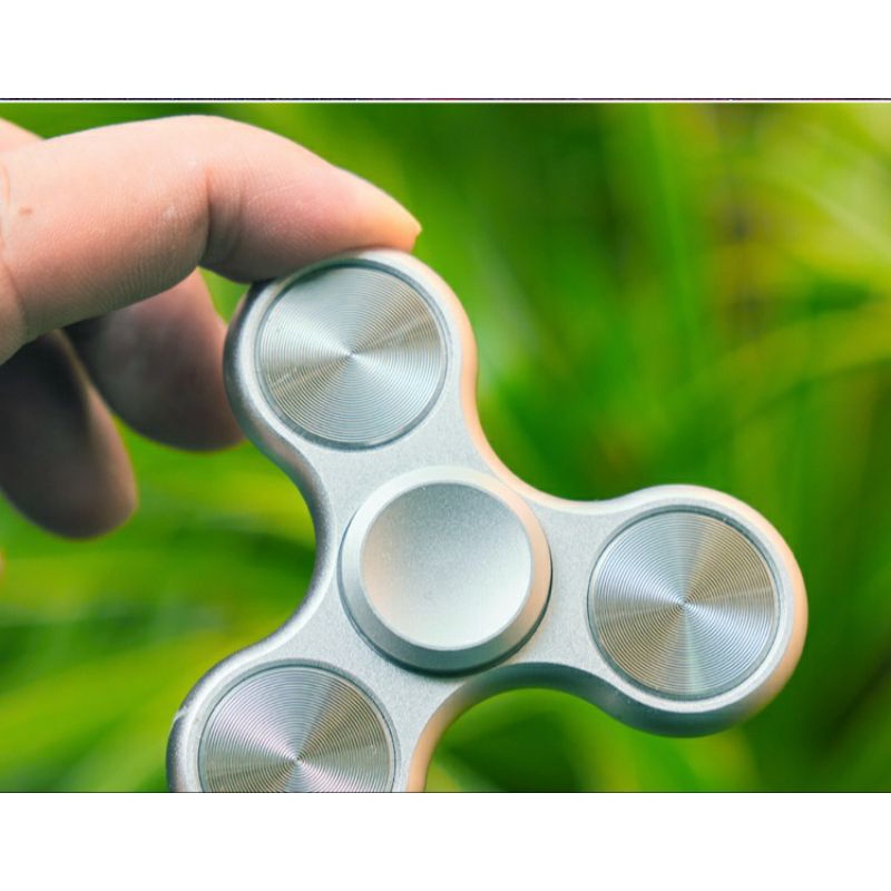 Spinner 3 cánh kim loại