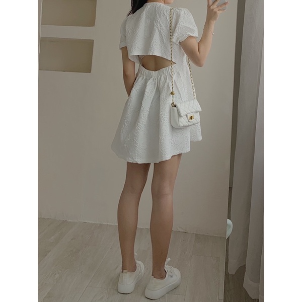 Đầm hở lưng tay ngắn cúc dọc 754