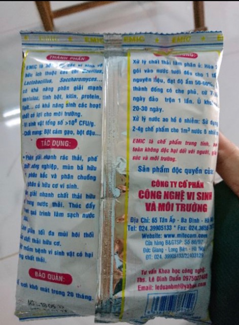 Men vi sinh EMIC ủ phân hữu cơ gói 200gram.