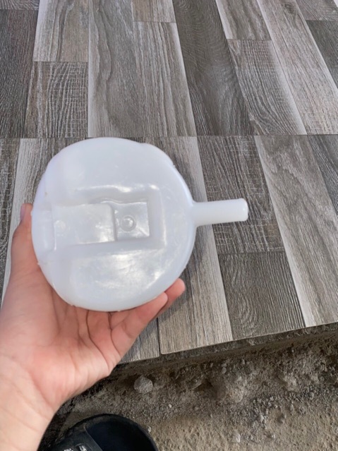 Sản phẩm gia đình làm: Combo 20 cái bình dầu trợ lực lái dầu phanh chế làm lọ nước 140/1 vòi tròn