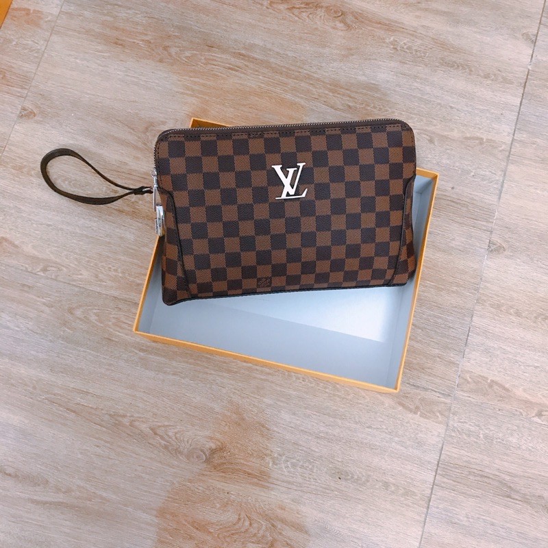 Cluth, tab, ví cầm tay đế rộng khoá số khách đặt full box có móc quai cầm tay Rosabell