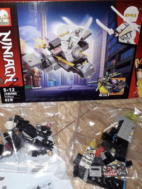 Lắp ráp 1 hộp LegoNinja xe 80080 có nhiều chi tiết bằng nhựa ABS