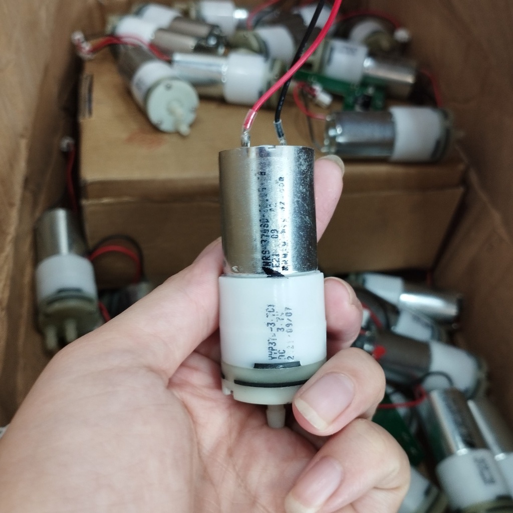 Bơm hút chân không ,bơm nước, sục khí ô xi bể cá DC 12v  Mb370
