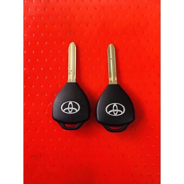 Vỏ chìa khoá ô tô Toyota Camry 4 nút