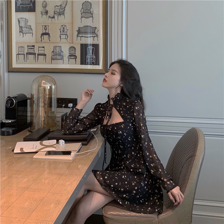 Đầm Ngắn Choker Hoạt Tiết Hoa Nhí Tay Dài Điệu Đà | BigBuy360 - bigbuy360.vn