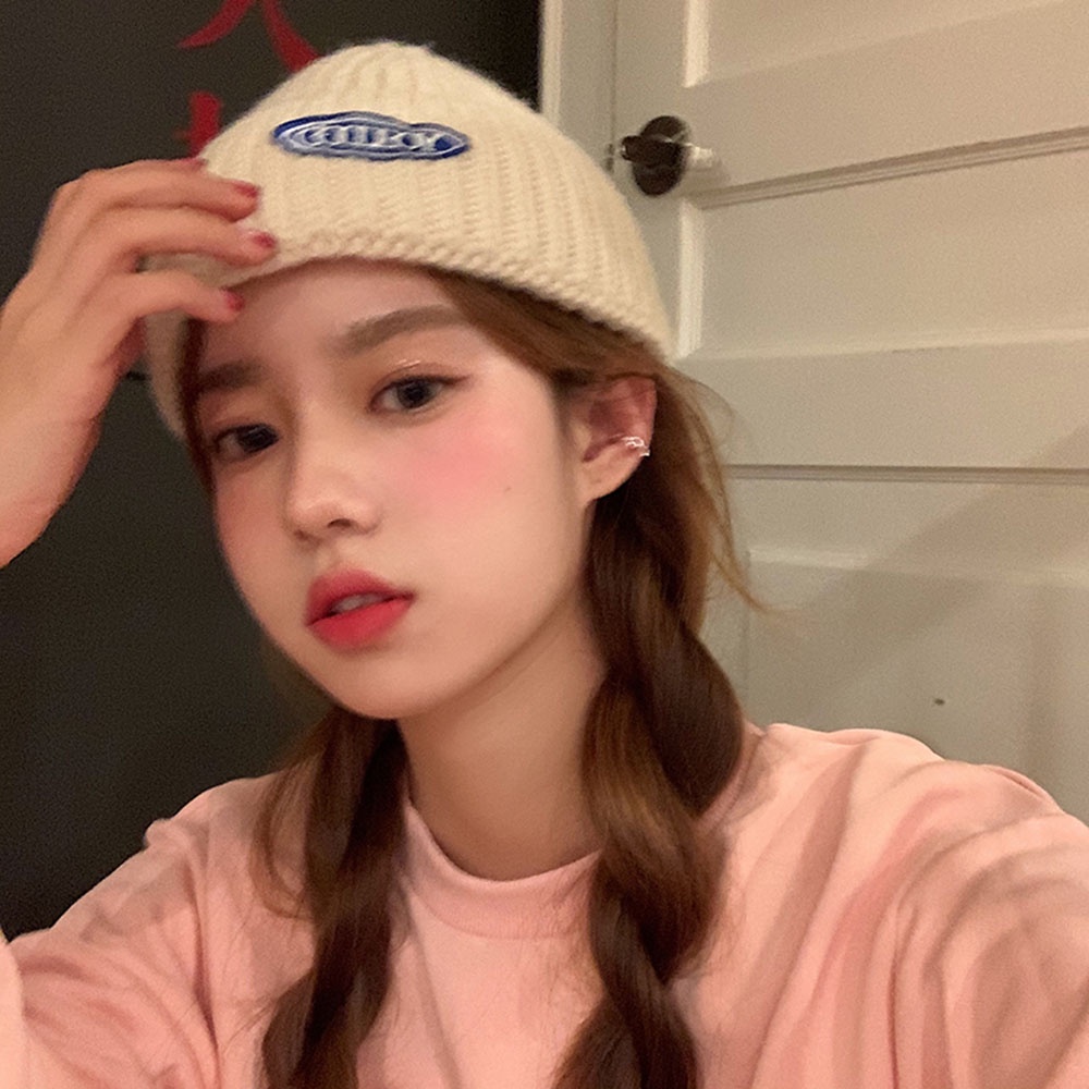 Đôi bông tai màu tím thời trang cho nữ