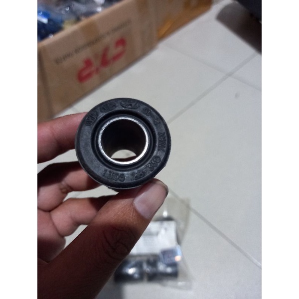 Cao su nhíp xe tải kia k2700/k3000/k165 zin chính hãng