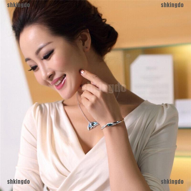 Bộ trang sức dây chuyền + hoa tai + vòng tay hình bướm đính pha lê sang trọng