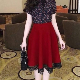 Chân váy xoè phối ren đen dưới gấu