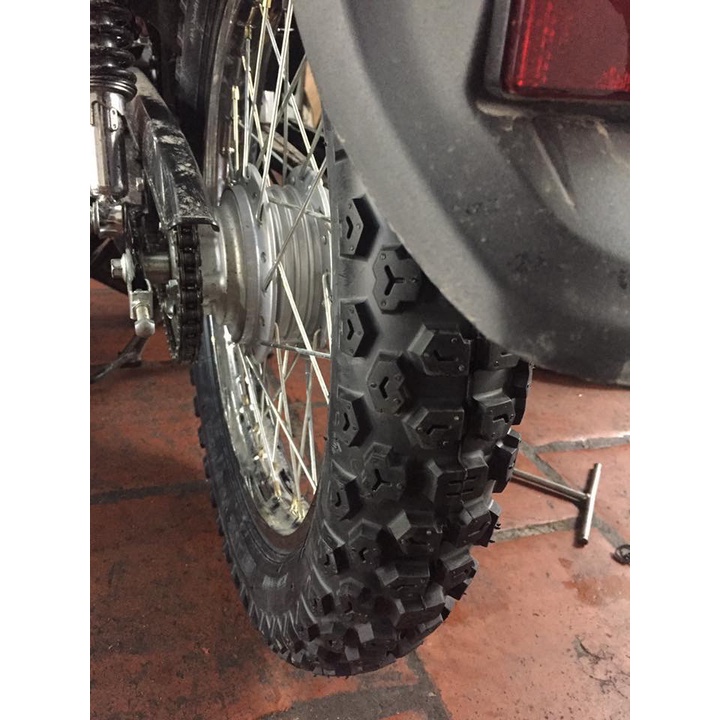 Lốp gai chân chó size 2.50-17, 2.75-17, 3.00-17 và 3.50-17 dùng cho các dòng xe phổ thông, xe độ