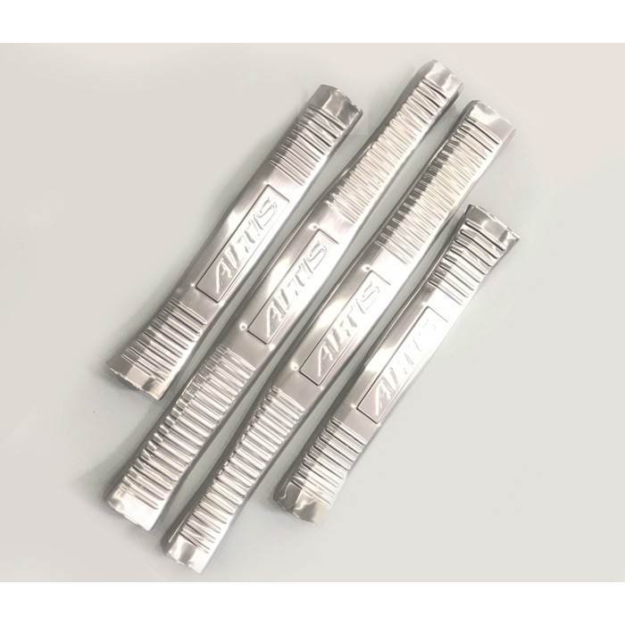 Ốp bậc cửa, Nẹp bước chân trong, ngoài xe Toyota Altis 2014 - 2021 chất liệu inox
