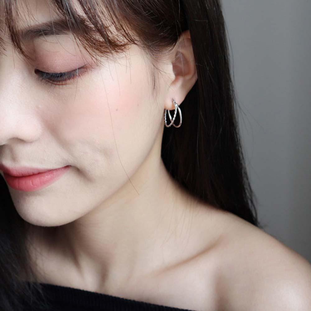 Bông Tai Dạng Vòng Phong Cách Retro Thời Trang Cho Nữ MXMUSTY