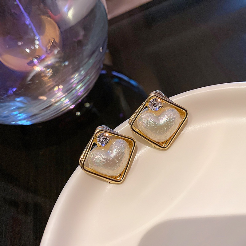 Bông tai Bell Mew tim vuông đáng yêu, sang trọng BT268