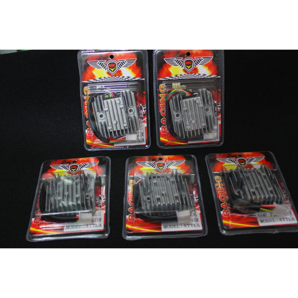 Sạc Atila (Vỉ) MC Racing 1 pha