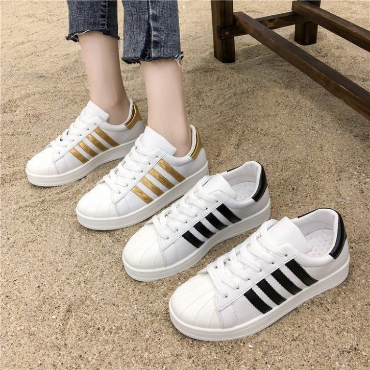Giày Sneaker da miếng kiểu dáng classic lên chân cực đẹp fullbox