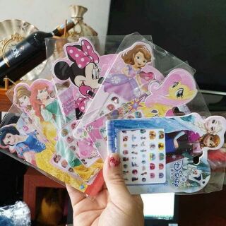 Sticker dan mong tay be gai