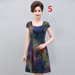 Đầm trung niên hoa cho mẹ