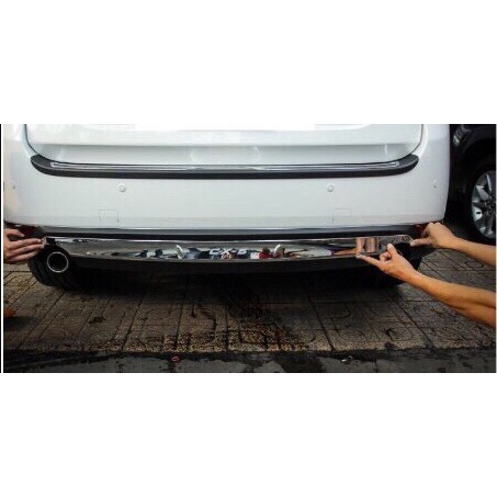 Ốp trang trí cản sau xe Mazda CX5 2018-2023 mạ crom cao cấp, sáng bóng