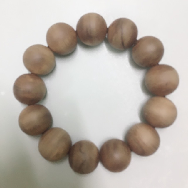 Vòng đeo tay gỗ trầm hương