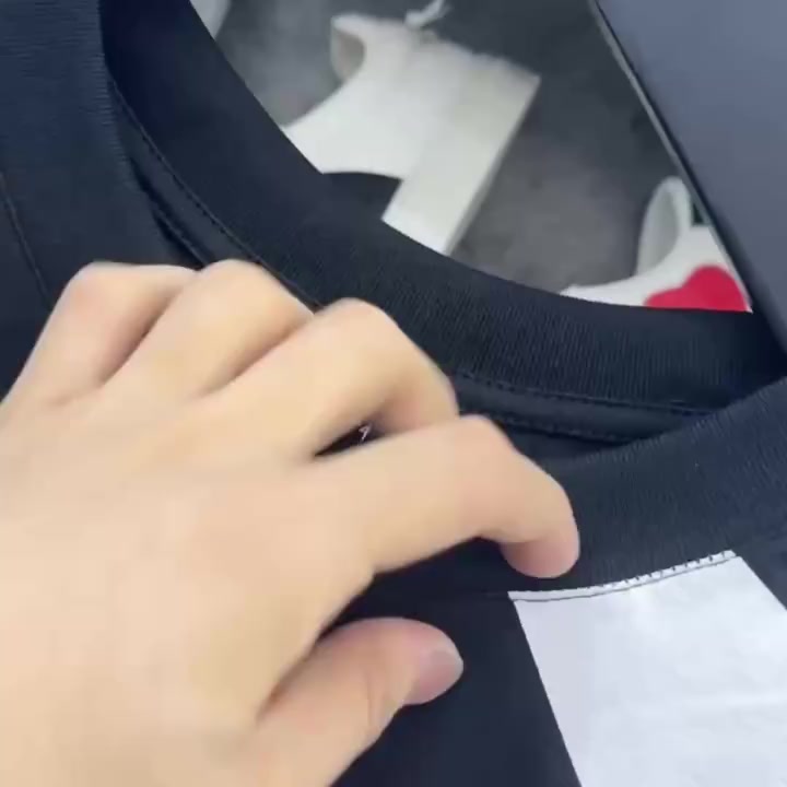 Áo Phông ICON 2 Màu Trắng Đen Bản Chữ To Chất Liệu Caton Cao Cấp - Áo Thun Đôi Nam Nữ Siêu Đẹp Cháy Phố 2023 HVSHOP | BigBuy360 - bigbuy360.vn