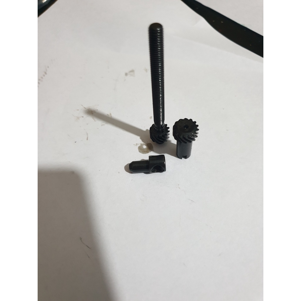 BỘ TĂNG XÍCH  MÁY CƯA XÍCH 5200