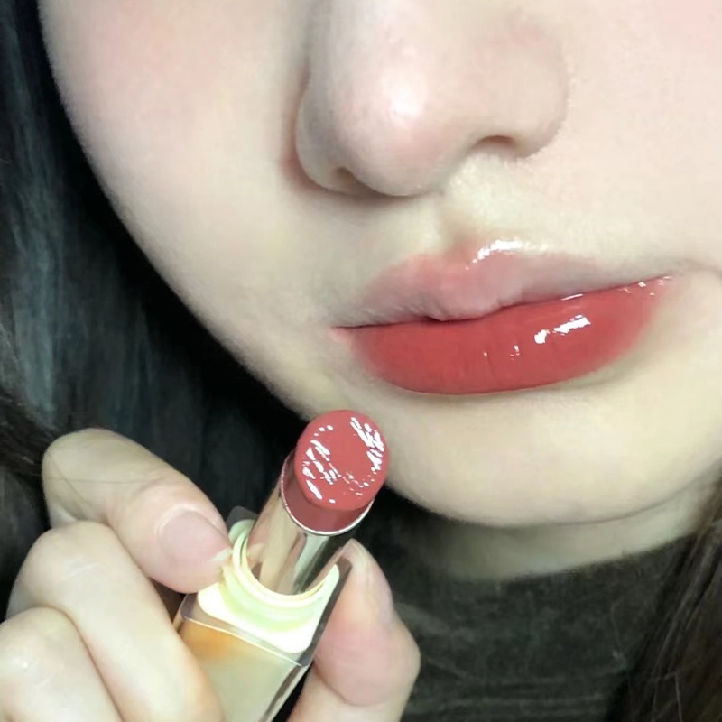 Son Thạch Pha Lê Trà Đỏ Nâu Dưỡng Ẩm Môi M6-SIP