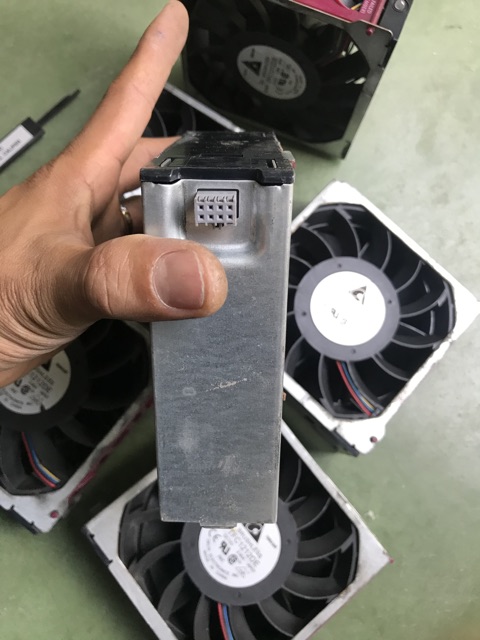 Quạt server hp Delta 12v 3.24A , vuông 12cm