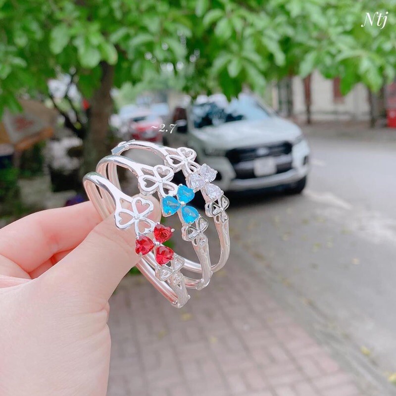 VÒNG TAY NỮ MẶT 3 LÁ BẠC TA HÀNG DÀY DẶN - NẶNG 2 CHỈ 7