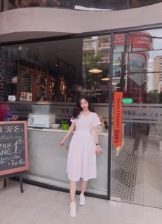 Đầm chấm bi đỏ
