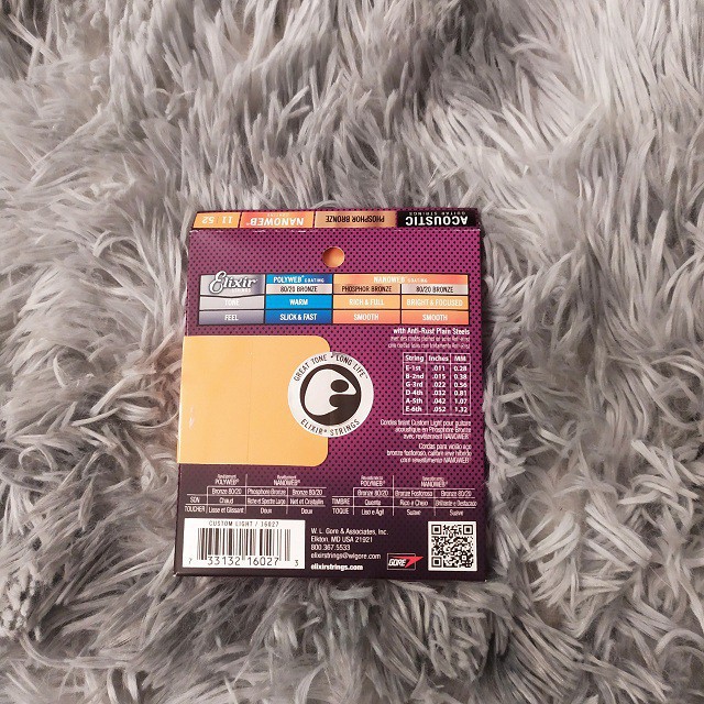 Dây đàn guitar acoustic Elixir Phosphor Bronze Nanoweb cỡ 11 chính hãng
