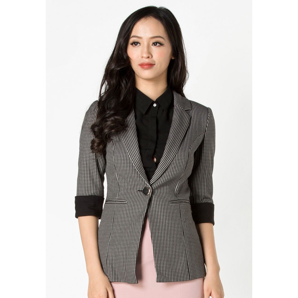 Áo vest 2 lớp dáng dài caro ô đen tay lỡ phối măng séc tay cổ ve nhọn 1 khuy The One Fashion AVB0691CRD4