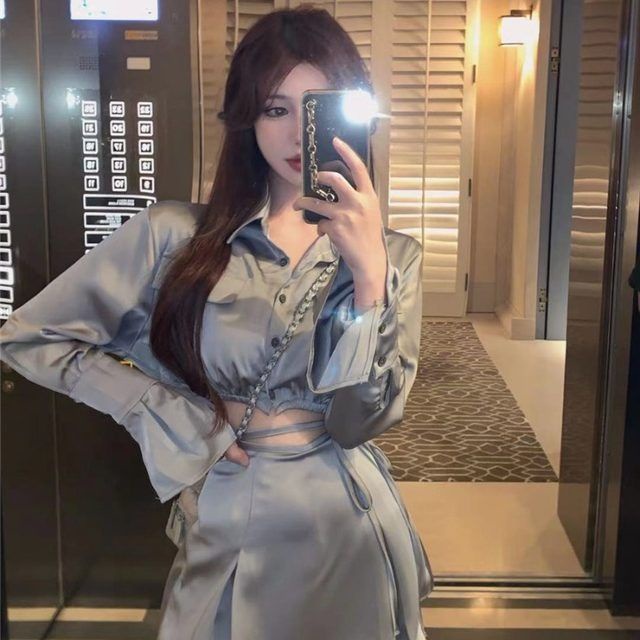 Fashionable leisurely suit women's summer 2022 new short Korean version sexy slim shirt temperament half-body suit